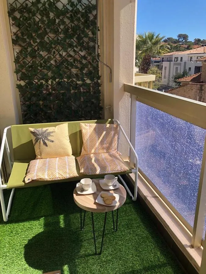 Appartement Vue Mer 75 M2 Saint-Raphael  Apartment Saint-Raphael (Var)