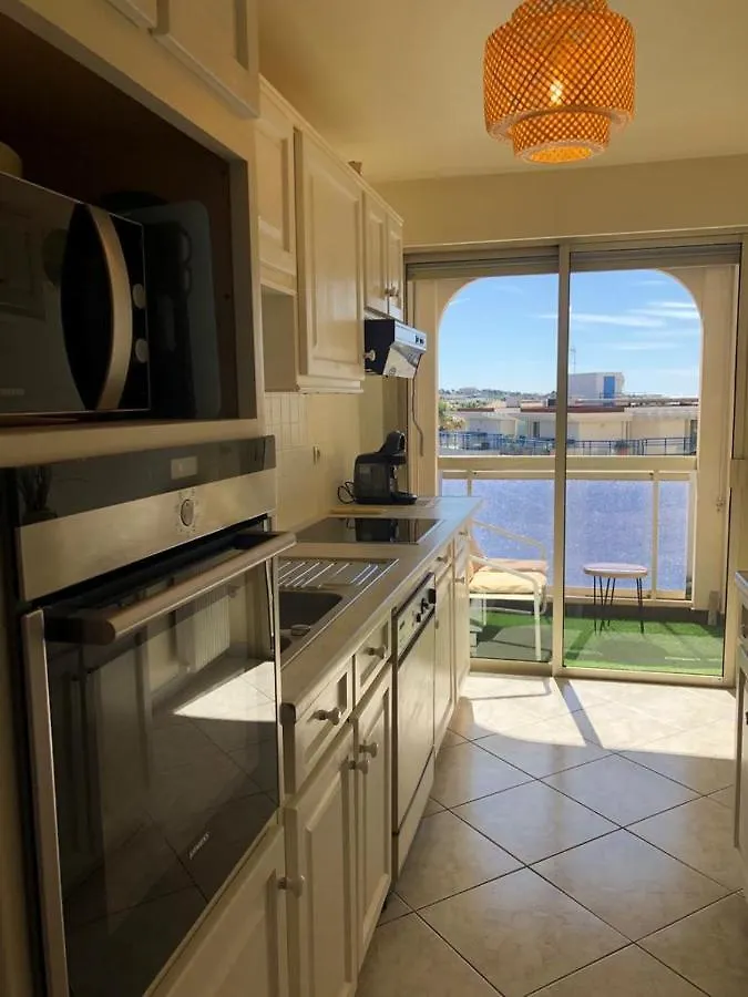 Appartement Vue Mer 75 M2 Saint-Raphael  0*, Saint-Raphael (Var)